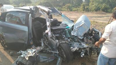 Mumbai-Ahmedabad Highway: Three killed, two injured as car collides with tanker