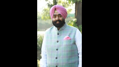A Faridkot court on Friday framed charges against former Congress MLA from Faridkot Kushaldeep Singh Dhillon alias Kiki Dhillon and his two aides in a disproportionate assets (DA) case. (HT File Photo)