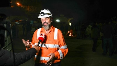 President of the International Tunnelling and Underground Space Association, Australian independent disaster investigator Arnold Dix earlier spoke to the media at the site. (AFP)