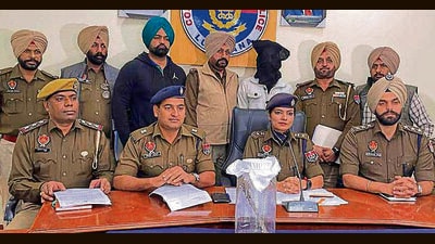 Joint commissioner of police Saumya Mishra giving details about the case and the arrest of the accused in Ludhiana . (ht photo)