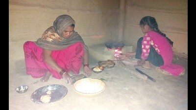 Kamla Devi hopes for the swift reunion of the trapped labourers with their families (HT Photo) Kamla Devi hopes for the swift reunion of the trapped labourers with their families (HT Photo)
