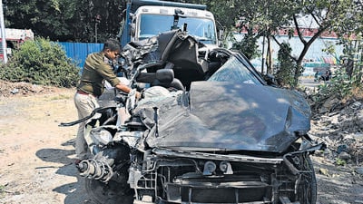 Navi Mumbai, India - Nov. 24, 2023:One person died and 3 seriously injure, after a Hyundai Creta trying to overtake crashed with a stationary dumper at Ulwe in Navi Mumbai, India, on Friday, November 24, 2023. (Photo by Bachchan Kumar/ HT PHOTO) (HT PHOTO) Navi Mumbai, India - Nov. 24, 2023:One person died and 3 seriously injure, after a Hyundai Creta trying to overtake crashed with a stationary dumper at Ulwe in Navi Mumbai, India, on Friday, November 24, 2023. (Photo by Bachchan Kumar/ HT PHOTO) (HT PHOTO)