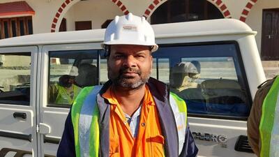 Praveen Kumar Yadav crawled through a pipe to cut through metal with a gas cutter (HT photo) Praveen Kumar Yadav crawled through a pipe to cut through metal with a gas cutter (HT photo)