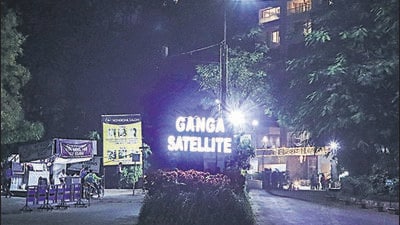 Squabble between a couple residing in an upscale housing society Ganga Satellite in Wanowrie, Pune, went out of hand on Friday afternoon, leading to the woman allegedly killing her husband. (RAHUL RAUT/HT) Squabble between a couple residing in an upscale housing society Ganga Satellite in Wanowrie, Pune, went out of hand on Friday afternoon, leading to the woman allegedly killing her husband. (RAHUL RAUT/HT)