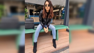 Boots: As the temperatures drop and winter sets in, protecting your feet is essential. Winter calls for sturdy, fashionable boots. Invest in a pair of ankle or knee-high boots to keep your feet warm and dry. Quality materials like leather or suede, combined with a non-slip sole, provide both functionality and fashion. (Instagram/@radhikamadan) Boots: As the temperatures drop and winter sets in, protecting your feet is essential. Winter calls for sturdy, fashionable boots. Invest in a pair of ankle or knee-high boots to keep your feet warm and dry. Quality materials like leather or suede, combined with a non-slip sole, provide both functionality and fashion. (Instagram/@radhikamadan)