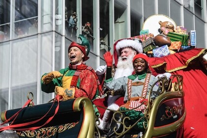 A person depicting Santa Claus participates in Macy's annual Thanksgiving Day Parade on November 23, 2023 in New York City. Thousands of people lined the streets to watch the 25 balloons and hundreds of performers march in this parade happening since 1924. (Photo by STEPHANIE KEITH / GETTY IMAGES NORTH AMERICA / Getty Images via AFP)