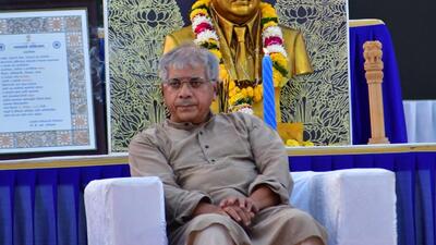 Mumbai: Adv. Prakash Ambedkar, Grandson of Dr.Babasaheb Ambedkar and Vanchit Bahujan Agadi Chief addressing Samvidhan Samman rally on occasion eve of Indian Constitution established day on 26th November, at Shivaji Park in Mumbai on Saturday, 25 Nov 2023. (Photo by Bhushan Koyande)