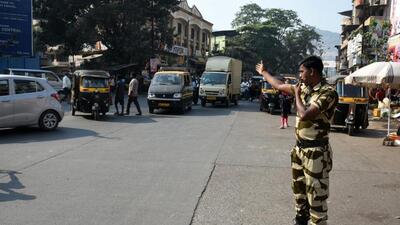 Navi Mumbai, India - Nov. 24, 2023:Curbing traffic issues - Navi Mumbai traffic police gets 30 wardens from PMC in Navi Mumbai, India, on Friday, November 24, 2023. (Photo by Bachchan Kumar/ HT PHOTO) (HT PHOTO) Navi Mumbai, India - Nov. 24, 2023:Curbing traffic issues - Navi Mumbai traffic police gets 30 wardens from PMC in Navi Mumbai, India, on Friday, November 24, 2023. (Photo by Bachchan Kumar/ HT PHOTO) (HT PHOTO)