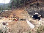 Preparation of a protection umbrella is underway inside the Uttarkashi tunnel Preparation of a protection umbrella is underway inside the Uttarkashi tunnel