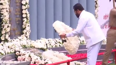 Maharashtra CM Eknath Shinde pays tribute to soldiers who lost their lives in 26/11 terror attacks. (File)