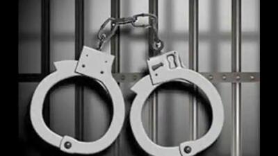 Police have recovered two motorcycles, golden ornaments, and cash worth of  ₹ 4.16 lakh from the arrested accused. (REPRESENTATIVE PHOTO)
