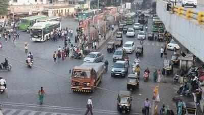 The police survey has pointed out factors like reconstruction, resurfacing and widening of narrow roads, non-functional traffic signals during the night and a lesser number of vehicles on the road lead to factors like intense road speeding at night time drivers leading to fatal accidents. (REPRESENTATIVE PHOTO) The police survey has pointed out factors like reconstruction, resurfacing and widening of narrow roads, non-functional traffic signals during the night and a lesser number of vehicles on the road lead to factors like intense road speeding at night time drivers leading to fatal accidents. (REPRESENTATIVE PHOTO)