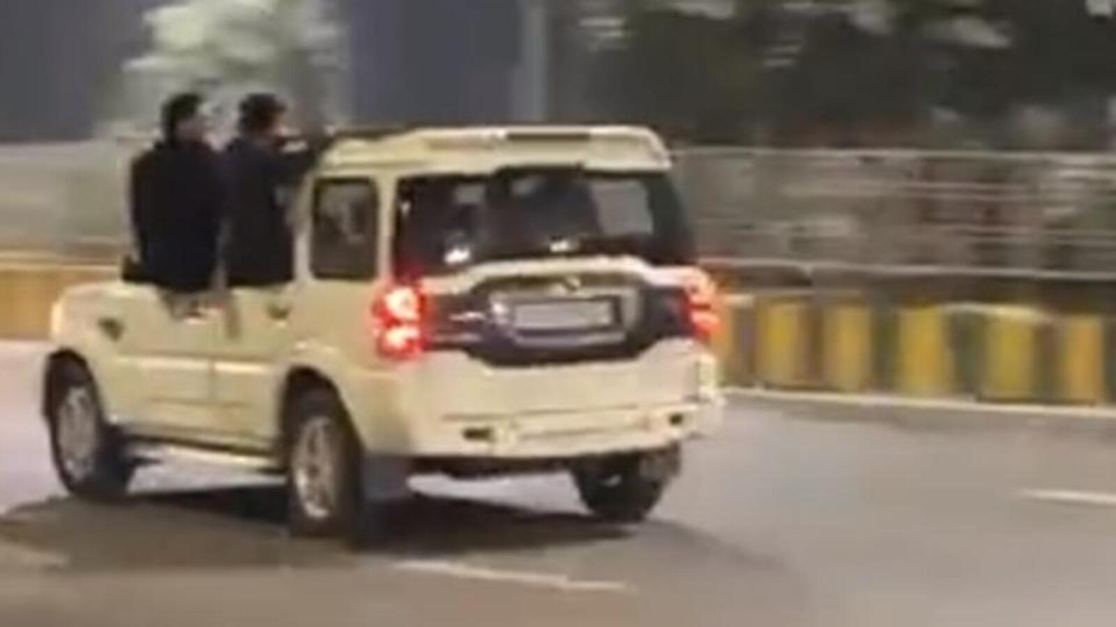 Noida cops seize 5 cars in baraat for creating ruckus, issue fines of ₹3.96 lakh - Vimarsana News