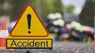 A drunk driver entered a sealed road before crashes into divider in Ludhiana. (HT File)