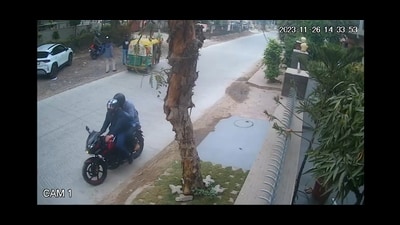 A screengrab of the CCTV footage showing the suspects. (HT Photo) A screengrab of the CCTV footage showing the suspects. (HT Photo)