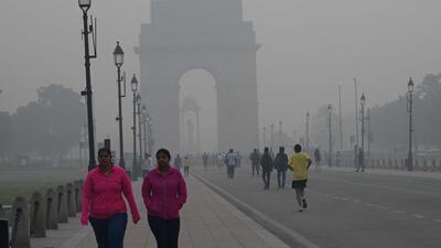 Another hazy morning in New Delhi. (Hindustan Times) Another hazy morning in New Delhi. (Hindustan Times)