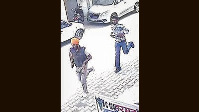 CCTV camera footage showing the accused fleeing after the police tracked them in Mohali on Sunday. (ht) CCTV camera footage showing the accused fleeing after the police tracked them in Mohali on Sunday. (ht)