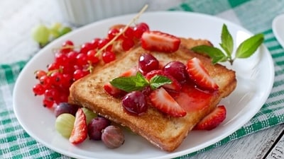 French toast is a dish of sliced bread soaked in beaten eggs and often milk or cream, cinnamon powder and sugar it’s has alternative names and variants include eggy bread, Bombay toast, freedom toast, gypsy toast. (Freepik) French toast is a dish of sliced bread soaked in beaten eggs and often milk or cream, cinnamon powder and sugar it’s has alternative names and variants include eggy bread, Bombay toast, freedom toast, gypsy toast. (Freepik)