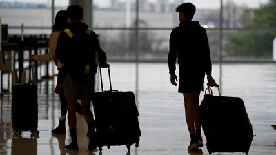 Despite inflation and memories of past holiday travel meltdowns, millions of people are expected to hit airports and highways in record numbers over the Thanksgiving Day break. (AP Photo/George Walker IV) (AP) Despite inflation and memories of past holiday travel meltdowns, millions of people are expected to hit airports and highways in record numbers over the Thanksgiving Day break. (AP Photo/George Walker IV) (AP)