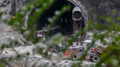 Rescue personnel work at the collapsed under construction Silkyara tunnel in the Uttarkashi district of India's Uttarakhand state, on November 27, 2023. (AFP) Rescue personnel work at the collapsed under construction Silkyara tunnel in the Uttarkashi district of India's Uttarakhand state, on November 27, 2023. (AFP)