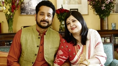 Parambrata Chattopadhyay tied the knot with Piya Chakraborty. Parambrata Chattopadhyay tied the knot with Piya Chakraborty.