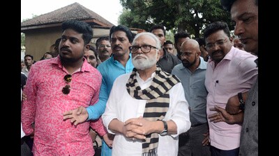 Speaking to reporters in Pune earlier in the day, Bhujbal alleged that many Marathas are producing fake documents to show their identity as Kunbis to procure certificates for reservation. (HT PHOTO) Speaking to reporters in Pune earlier in the day, Bhujbal alleged that many Marathas are producing fake documents to show their identity as Kunbis to procure certificates for reservation. (HT PHOTO)
