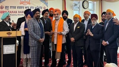 Taranjit Singh Sandhu, Indian ambassador to the United States, at Hicksville Gurdwara in New York's Long Island. Taranjit Singh Sandhu, Indian ambassador to the United States, at Hicksville Gurdwara in New York's Long Island.