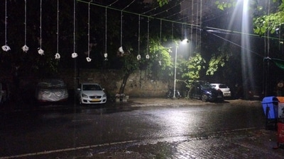 An X user shared this picture as it rains in Delhi-NCR. (X/@RGombhar) An X user shared this picture as it rains in Delhi-NCR. (X/@RGombhar)