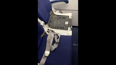 The seat with the missing cushion on Pune-Nagpur flight. (X/@Subu_0212)