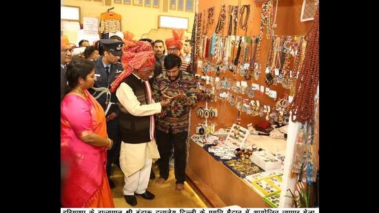 Haryana governor Bandaru Dattatreya at India International Trade Fair held at Pragati Maidan in New Delhi. (HT Photo)