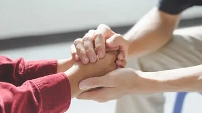 What are relationship cold plunges? How can they improve a relationship? (Unsplash) What are relationship cold plunges? How can they improve a relationship? (Unsplash)