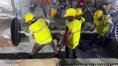 Manual drilling underway as rescue operations enter the 17th day in the Silkyara tunnel, in Uttarkashi on Tuesday. (ANI) Manual drilling underway as rescue operations enter the 17th day in the Silkyara tunnel, in Uttarkashi on Tuesday. (ANI)