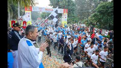 The Surya Half Marathon held in Jabalpur to raise awareness for Army Day, which is scheduled to take place in Lucknow this time, under the auspices of Surya Command. (HT Photo) The Surya Half Marathon held in Jabalpur to raise awareness for Army Day, which is scheduled to take place in Lucknow this time, under the auspices of Surya Command. (HT Photo)