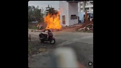 The incident occurred during road excavation work for a construction site near the locality. (HT PHOTO) The incident occurred during road excavation work for a construction site near the locality. (HT PHOTO)