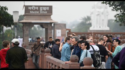 The state capital and its adjoining areas, particularly Barabanki, Sitapur and Rae Bareilly, may experience moderate to dense fog in morning hours for the next couple of days. (File)
