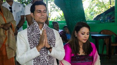 Randeep Hooda and Lin Laishram at a temple in Imphal ahead of their wedding ceremony. (PTI Photo) (PTI)