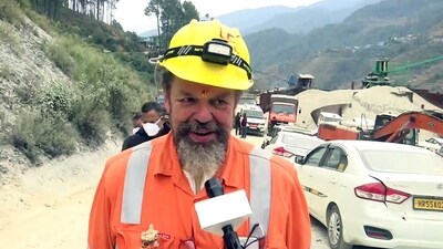 International tunnelling expert Arnold Dix speaks to the media on the ongoing rescue operation in the Silkyara Tunnel site in Uttarkashi. (ANI) International tunnelling expert Arnold Dix speaks to the media on the ongoing rescue operation in the Silkyara Tunnel site in Uttarkashi. (ANI)