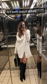 Malaika Arora shared a lift selfie with her fans. (Instagram) Malaika Arora shared a lift selfie with her fans. (Instagram)