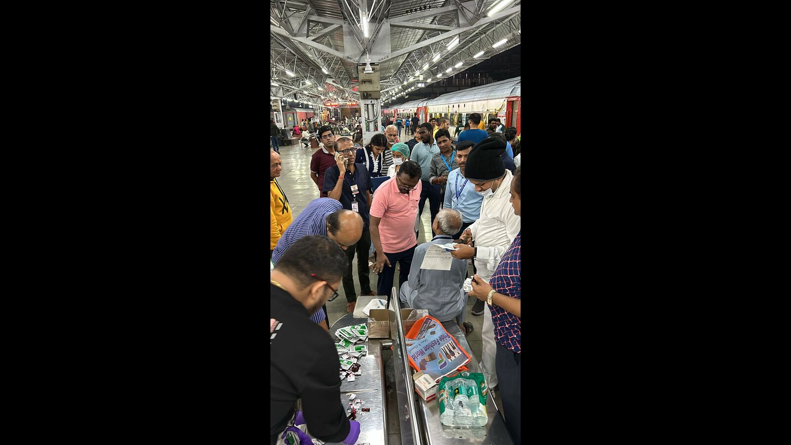 Over 100 passengers on Bharat Gaurav train fall ill due to food poisoning - Vimarsana News