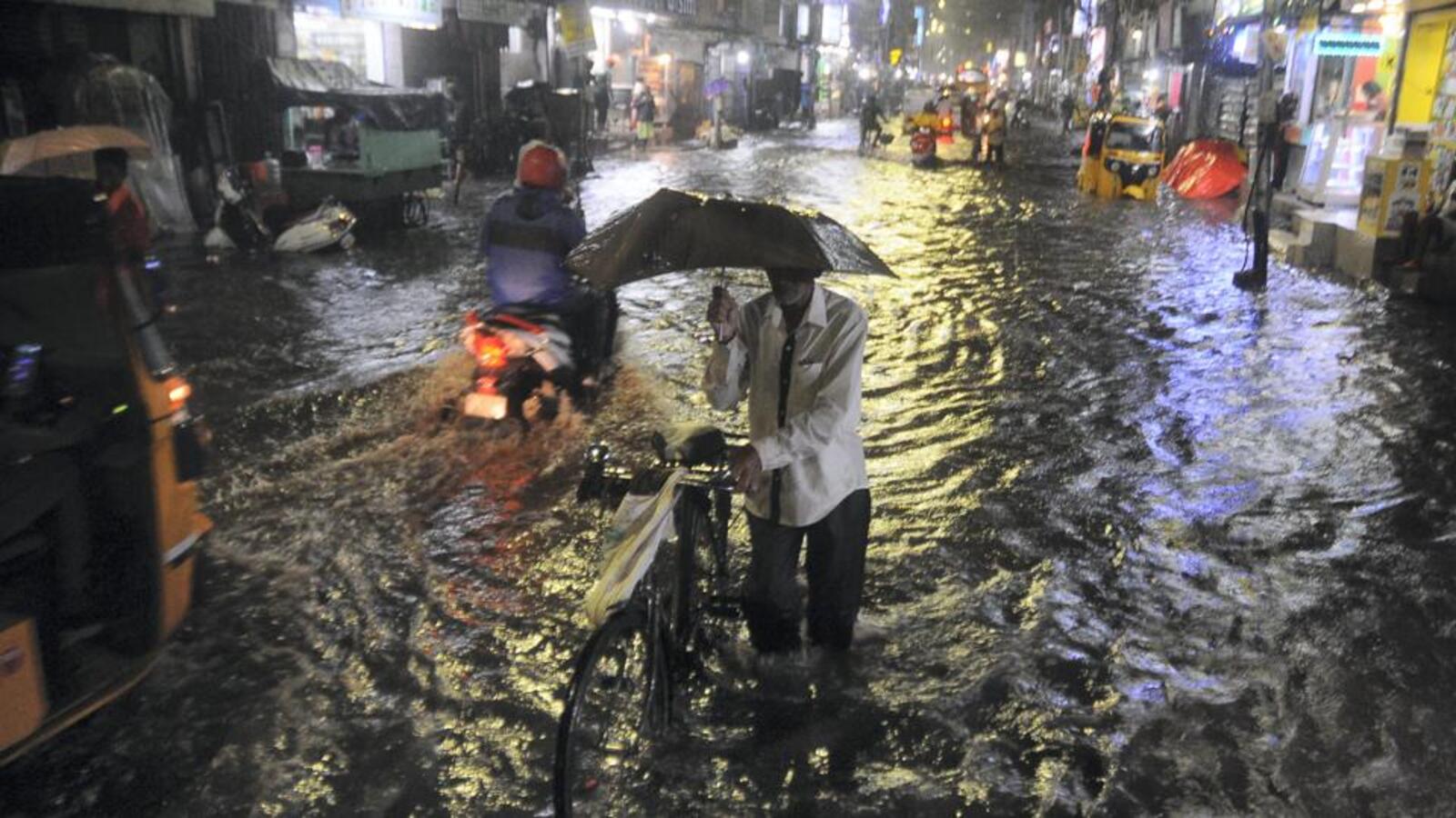 Heavy rains lash Chennai; weather dept forecasts more across state in next 6 days - Vimarsana News