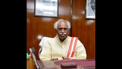 Speaking on the occasion, the governor said that this programme under the Ek Bharat Shreshtha Bharat initiative aims to strengthen connections between people and foster goodwill among the youth. (HT photo)