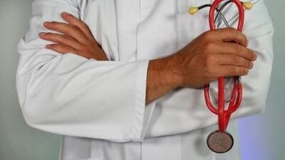 The doctors’ outfit said with the implementation of the ‘Pay Clinic’ scheme, doctors can do private practice on public hospital premises after their duty hours.