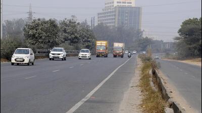 The highway stretch from Kherki Daula to Haryana border is 64km in length and the highway authority said that the main carriageway has been overlaid completely. (Parveen Kumar/HT PHOTO) The highway stretch from Kherki Daula to Haryana border is 64km in length and the highway authority said that the main carriageway has been overlaid completely. (Parveen Kumar/HT PHOTO)