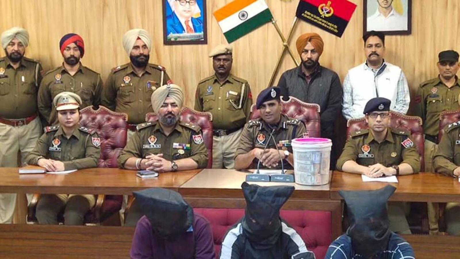 ₹25L robbery cracked with arrest of fuel station staffers - Vimarsana News