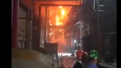 A major fire broke out at the Aether Industries located in Sachin GIDC in Surat (Twitter Photo)