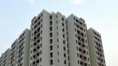 New Delhi, India - Sept. 22, 2018: A view of the market inside Delhi Development Authority (DDA) Flats at Narela in New Delhi, India, on Thursday, September 22, 2018. (Photo by Amal KS/ Hindustan Times) To go with Manoj Sharma (Amal KS/HT PHOTO) New Delhi, India - Sept. 22, 2018: A view of the market inside Delhi Development Authority (DDA) Flats at Narela in New Delhi, India, on Thursday, September 22, 2018. (Photo by Amal KS/ Hindustan Times) To go with Manoj Sharma (Amal KS/HT PHOTO)