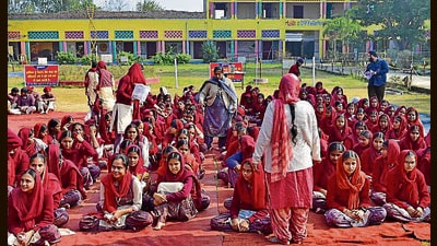 Students attend a special prayer before the reopening of the school in Baddowal, Ludhiana. (Gurpreet Singh/HT) Students attend a special prayer before the reopening of the school in Baddowal, Ludhiana. (Gurpreet Singh/HT)