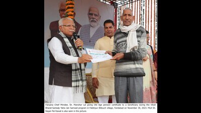 To make people of Haryana aware regarding the central and state government’s schemes, chief minister Manohar Lal Khattar on Thursday launched the ‘Viksit Bharat Sankalp Yatra’ from Fatehpur Billouch village in Faridabad. (HT Photo) To make people of Haryana aware regarding the central and state government’s schemes, chief minister Manohar Lal Khattar on Thursday launched the ‘Viksit Bharat Sankalp Yatra’ from Fatehpur Billouch village in Faridabad. (HT Photo)