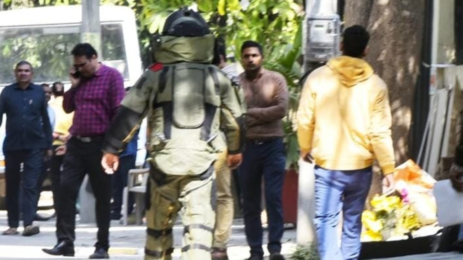 15 schools in Bengaluru receive bomb threat emails; Students evacuated - Vimarsana News