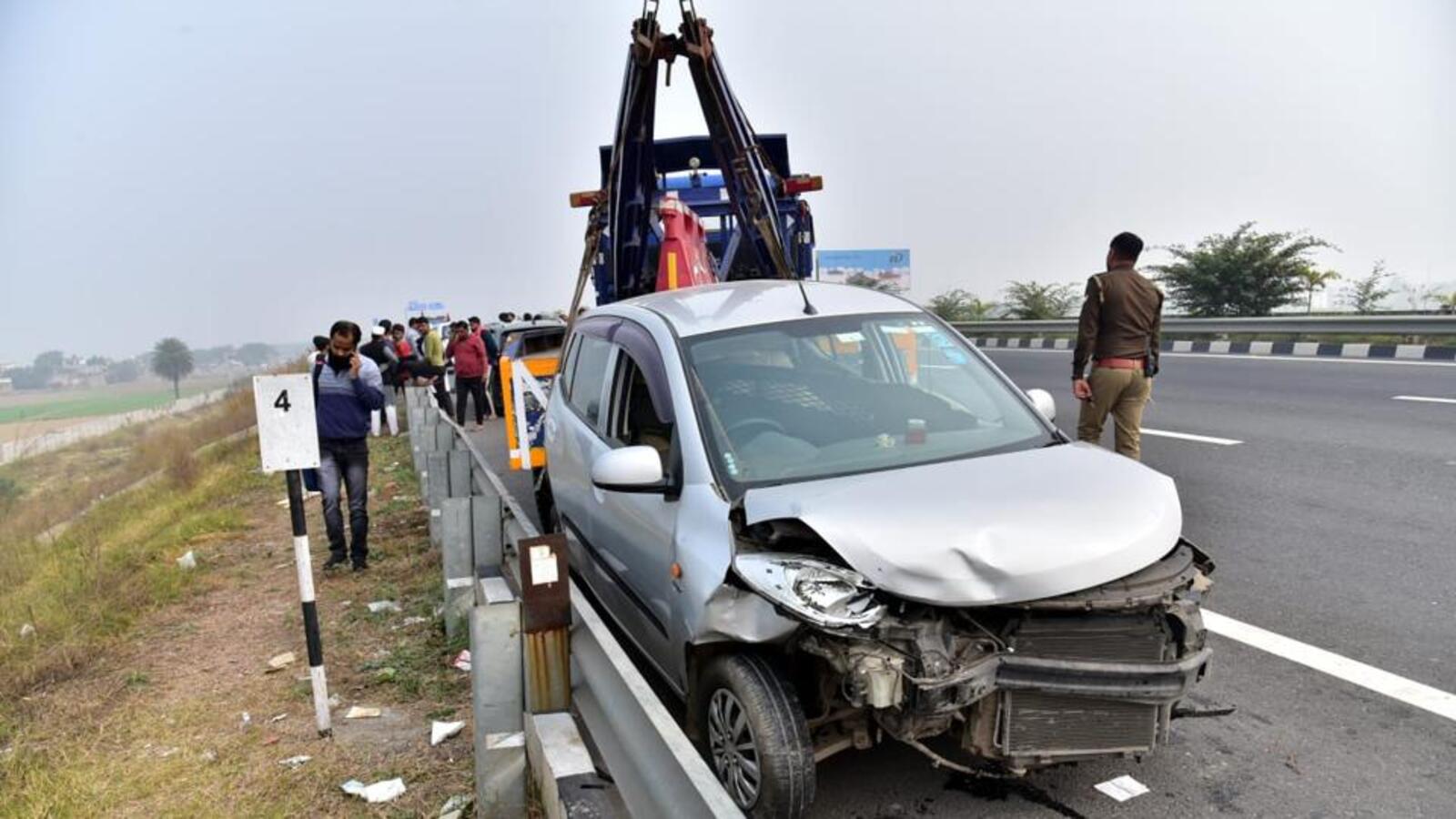 Vehicle runs over boy, triggers pile-up on Delhi-Meerut Expressway in Ghaziabad - Vimarsana News